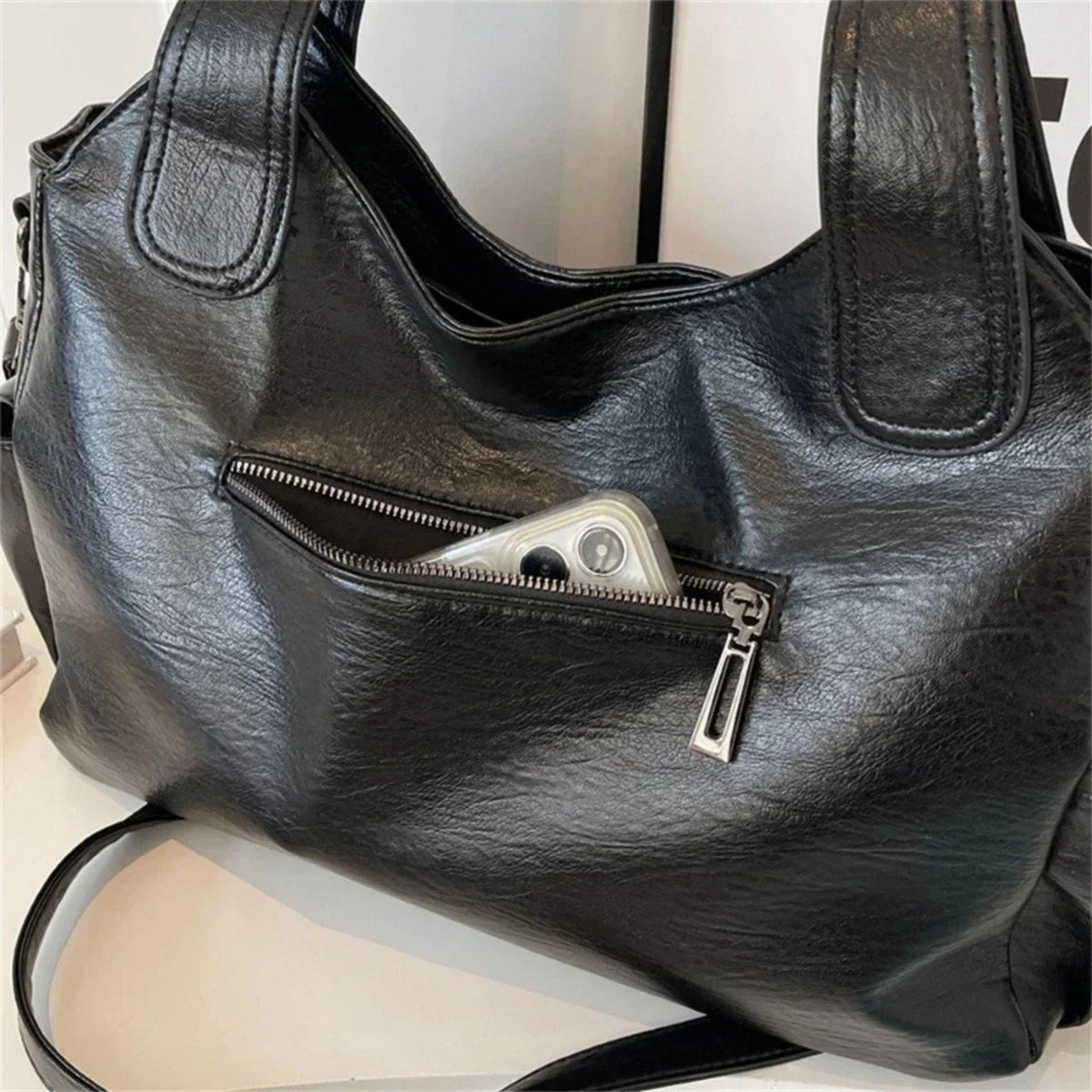 Women's High-Quality Soft PU Leather Shoulder Bag with Compartments