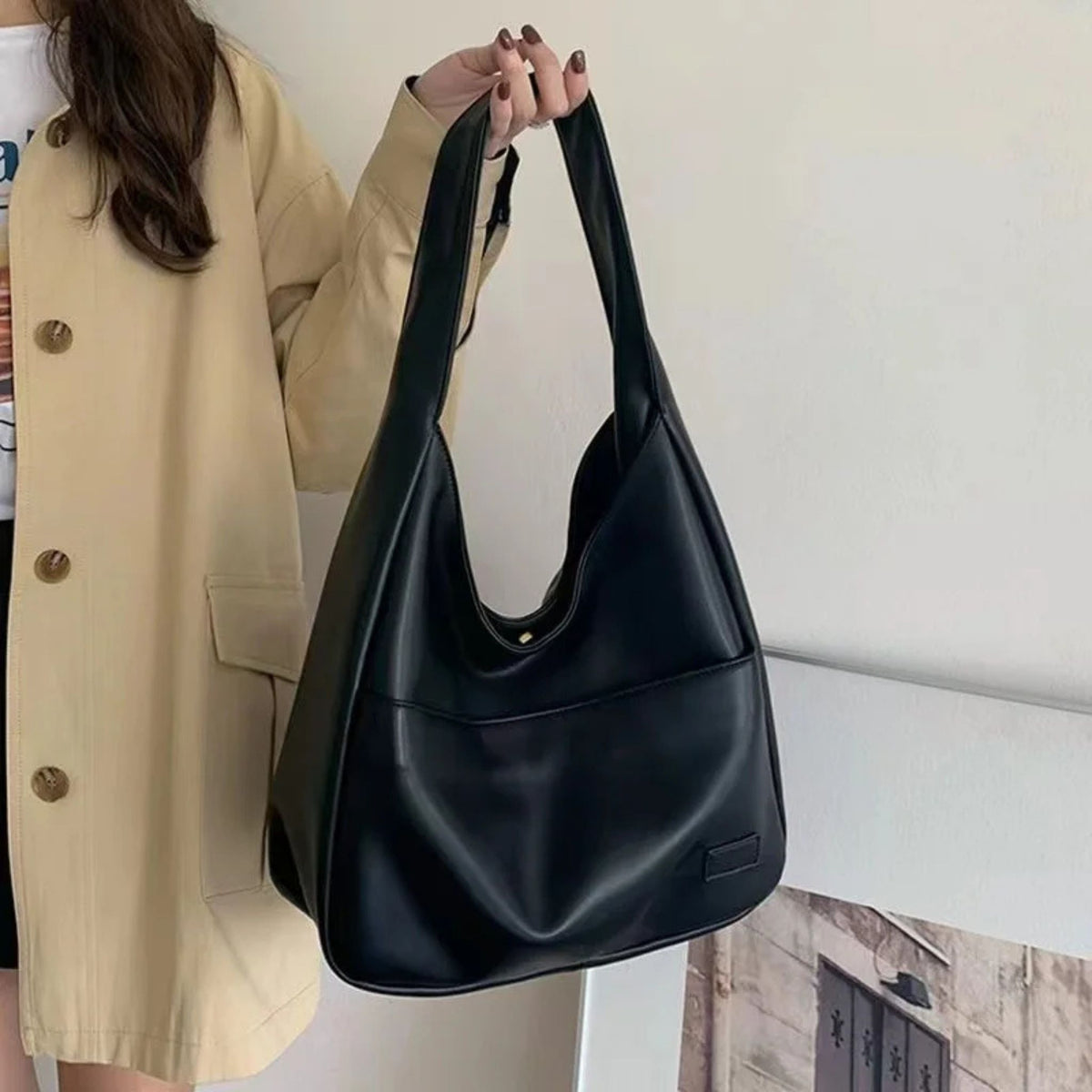 Fashionable Casual Tote & Black Leather Shoulder Bag For Women's